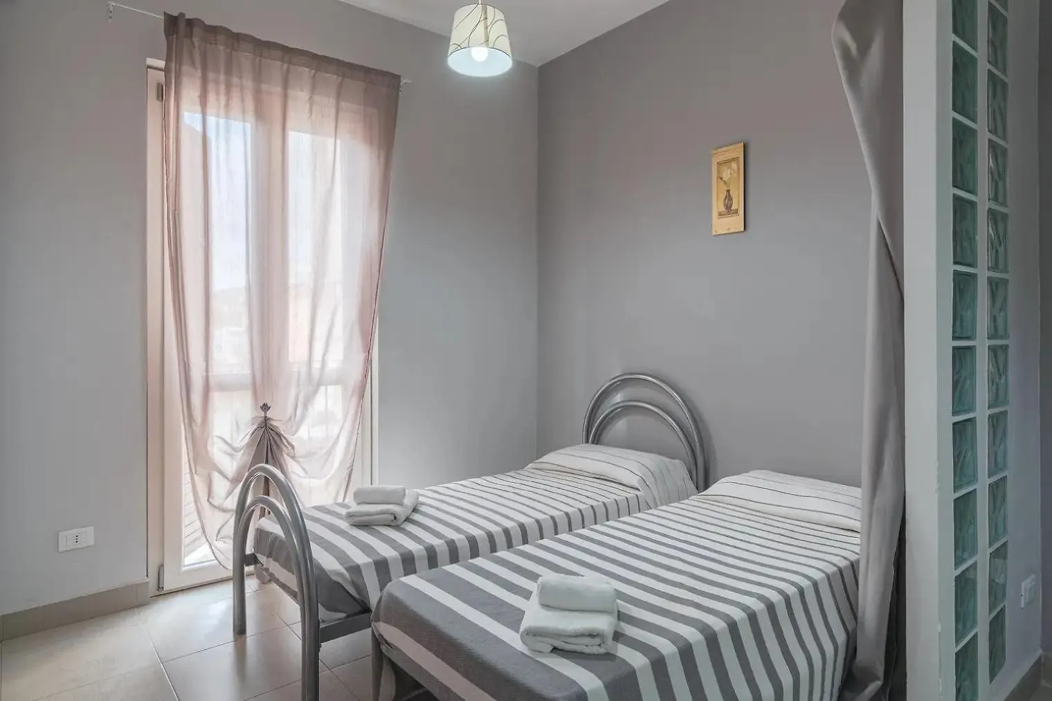 Casa Carlotta location